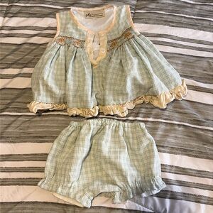 Southern Darlin Smocks seashell 2 piece
